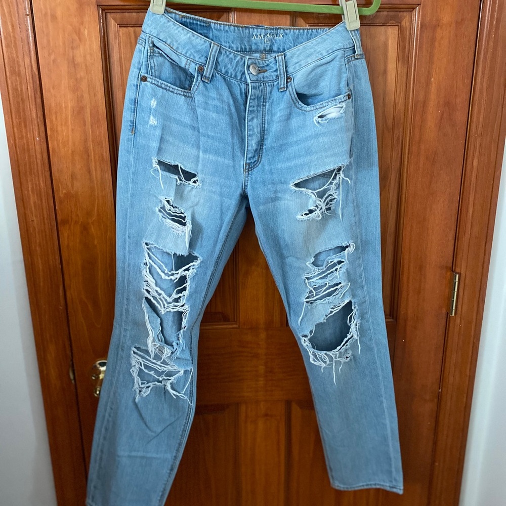 AE Distressed Tomgirl Jeans